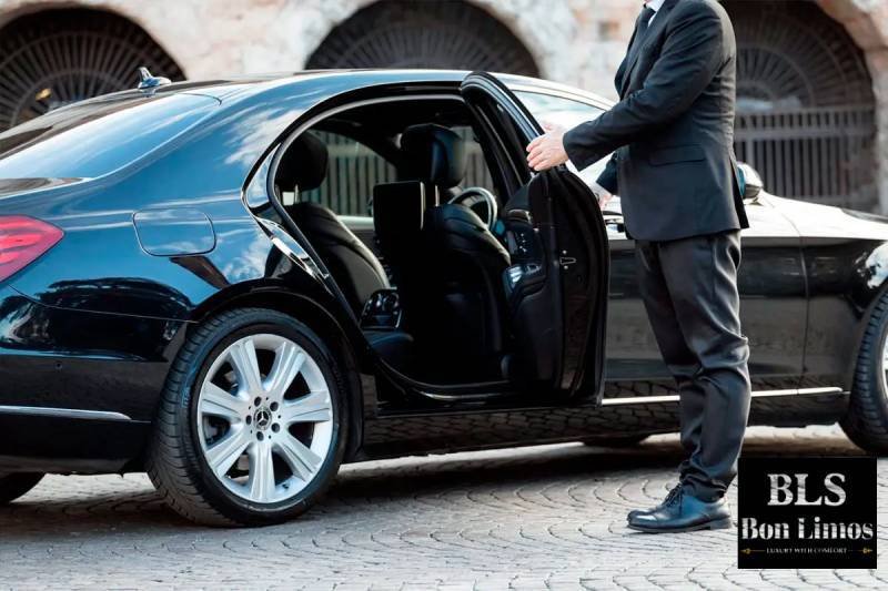 Corporate Limo Transfer in Singapore